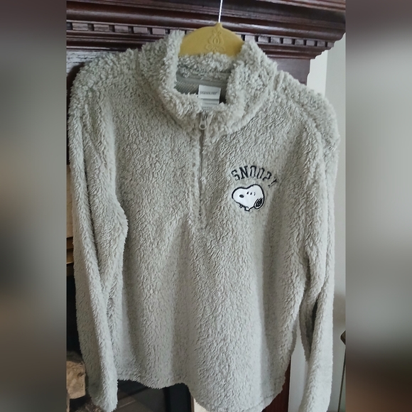 Peanuts Tops - Peanuts Snoopy Gray Zip Fleece